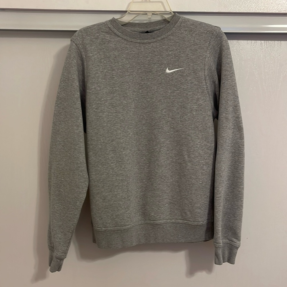 Grey Nike crew neck
